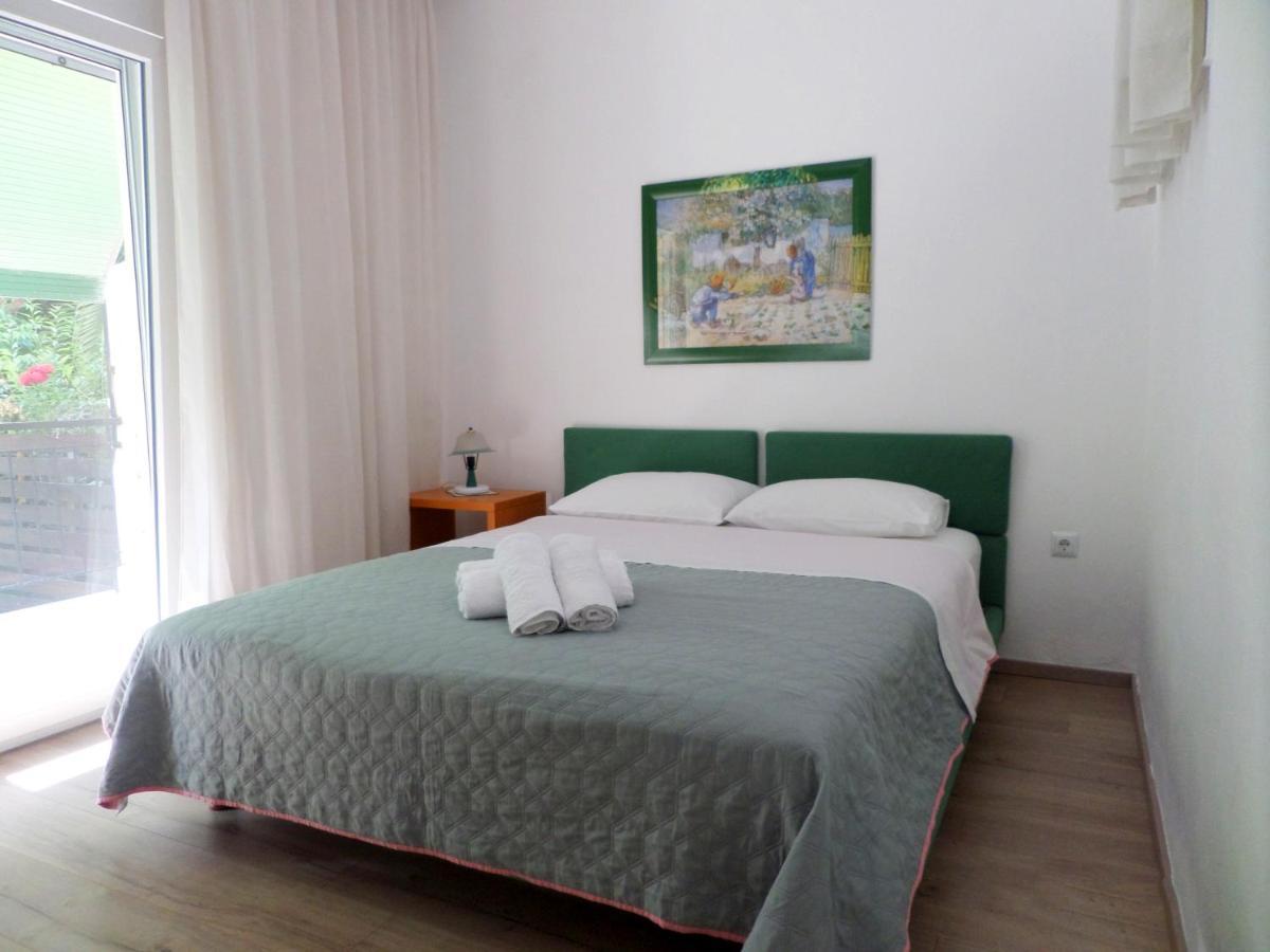 Anais Apartment Néa Péramos 外观 照片