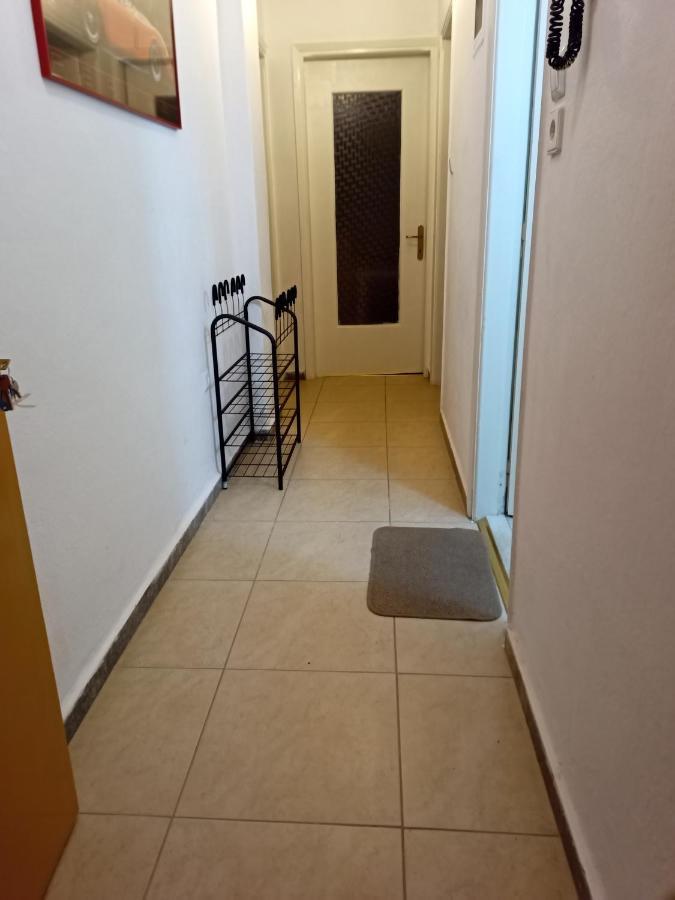 Anais Apartment Néa Péramos 外观 照片
